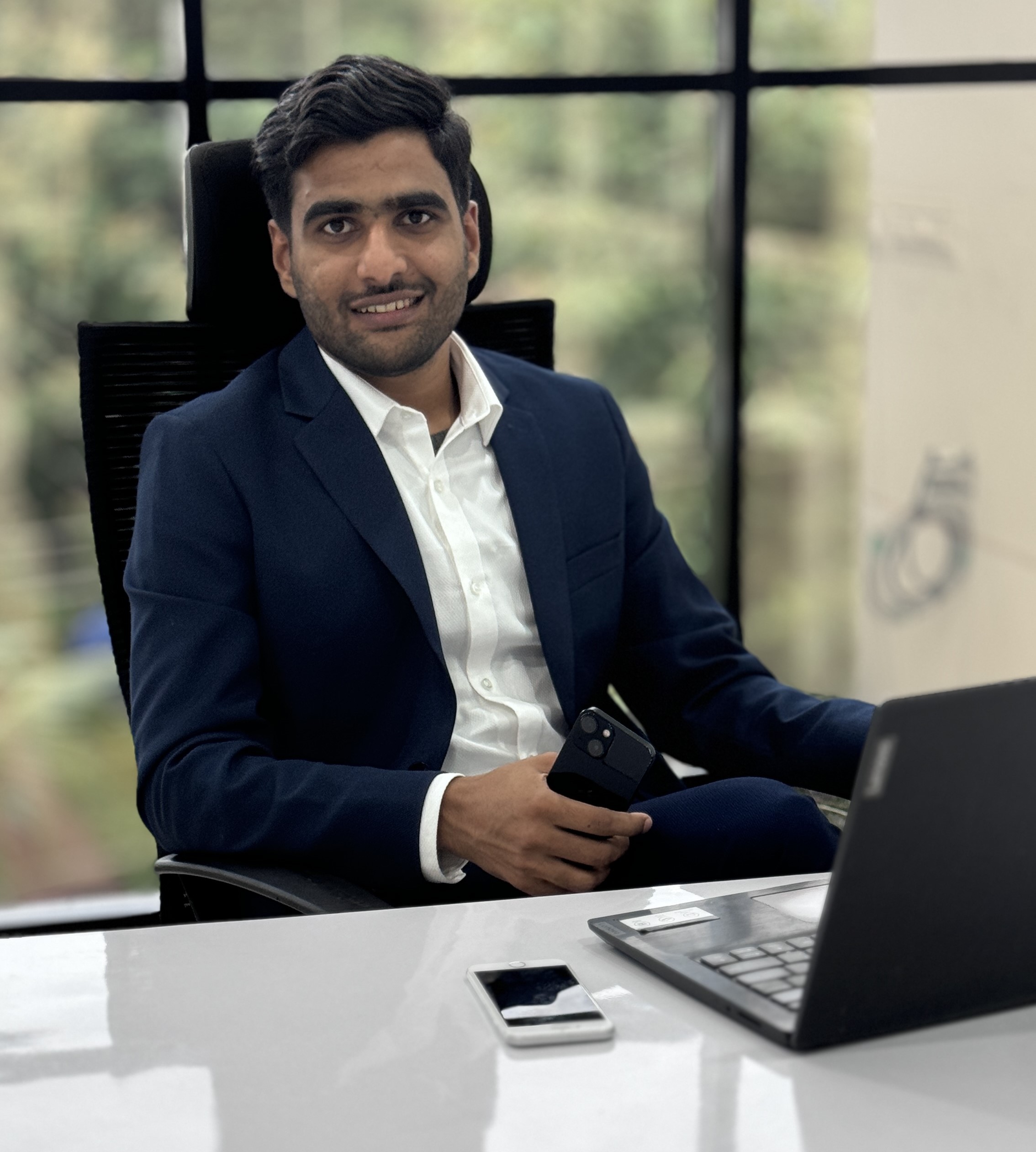 CEO Image